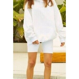 LA DETRESSE Size‎ medium White Widow Bike Short Athleisure Athletic Gigi Hadid